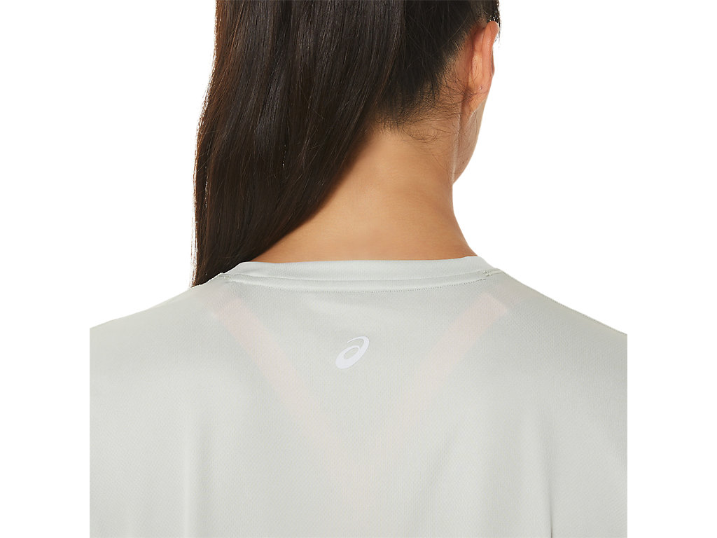 Camiseta Asics Fujitrail Logo Sleeve Feminino Luz Verde Oliva | 2301-FNBZS